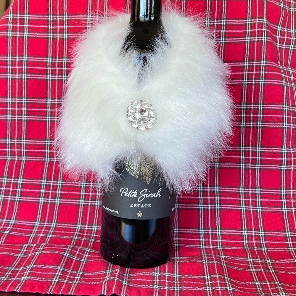 Faux fur white wine “scarf” accessory
